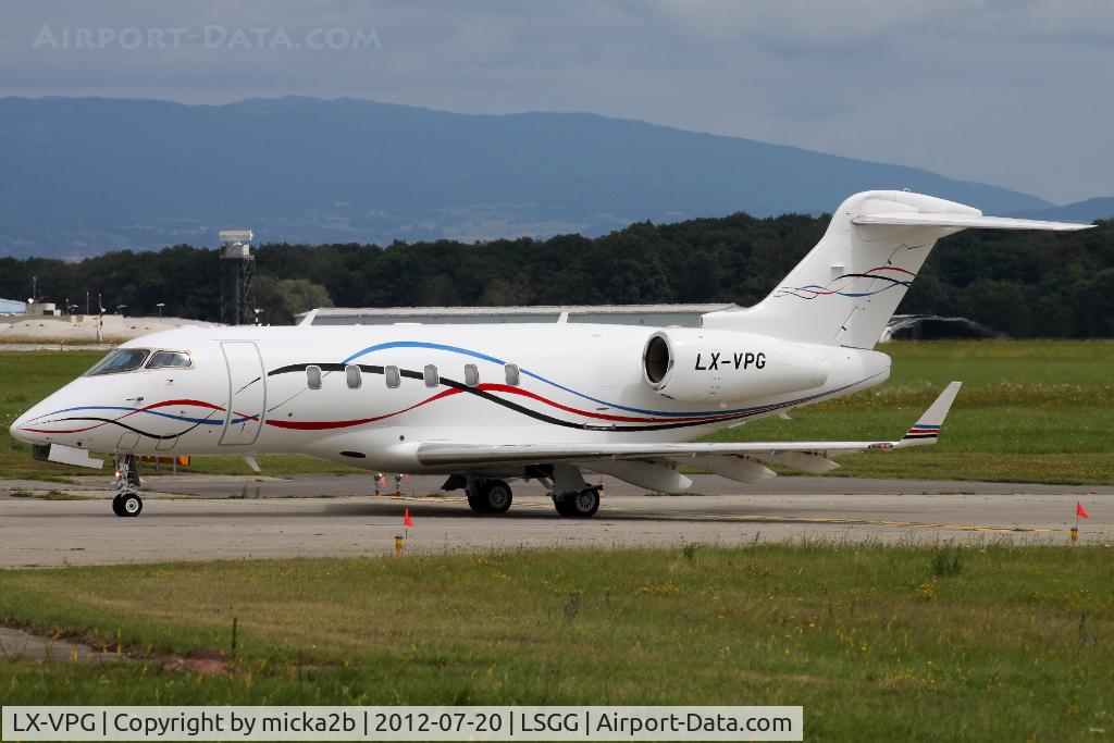 LX-VPG, 2008 Bombardier Challenger 300 (BD-100-1A10) C/N 20218, Taxiing