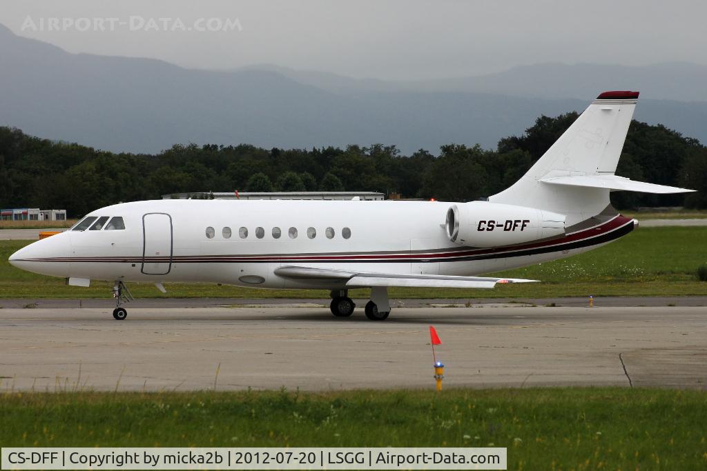 CS-DFF, 2004 Dassault Falcon 2000EX C/N 41, Taxiing