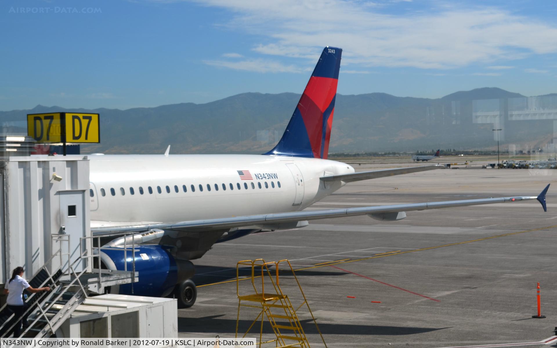 N343NW, 1993 Airbus A320-212 C/N 387, SLC UT