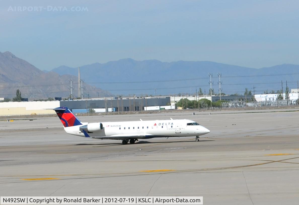 N492SW, 1997 Canadair CRJ-100ER (CL-600-2B19) C/N 7168, Taxi SLC UT