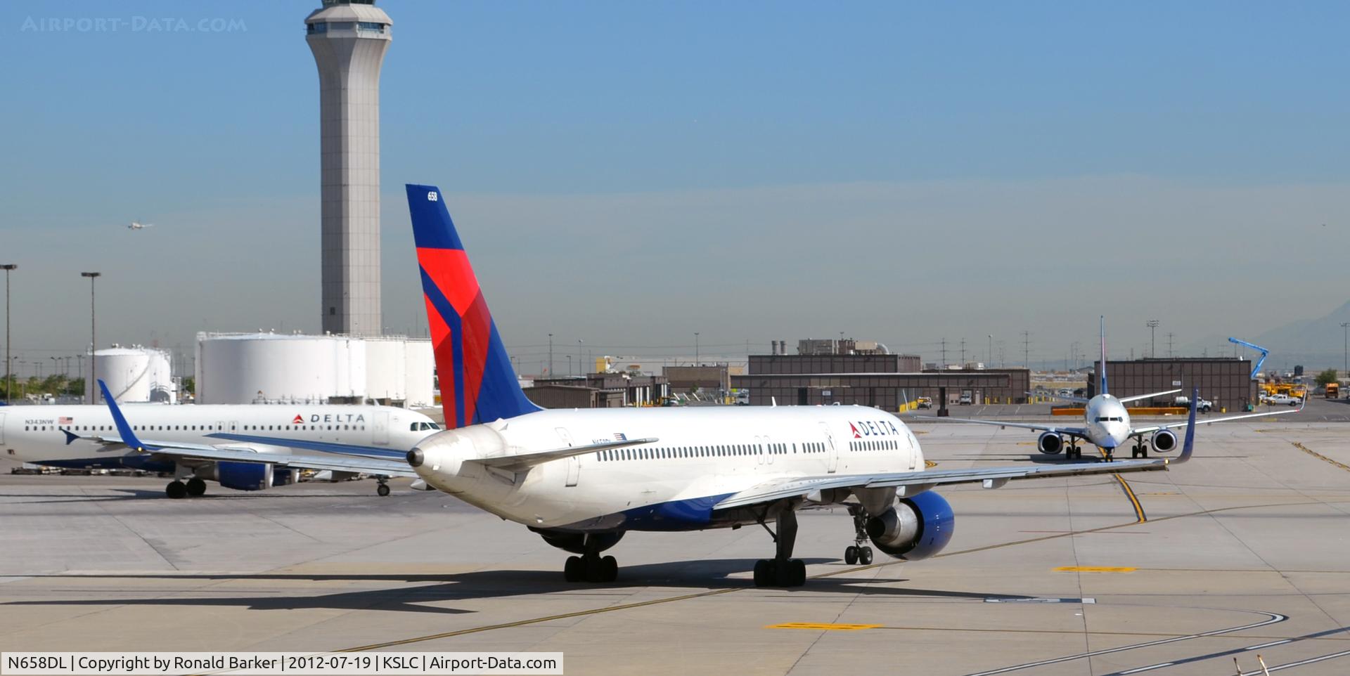 N658DL, 1990 Boeing 757-232 C/N 24420, SLC UT