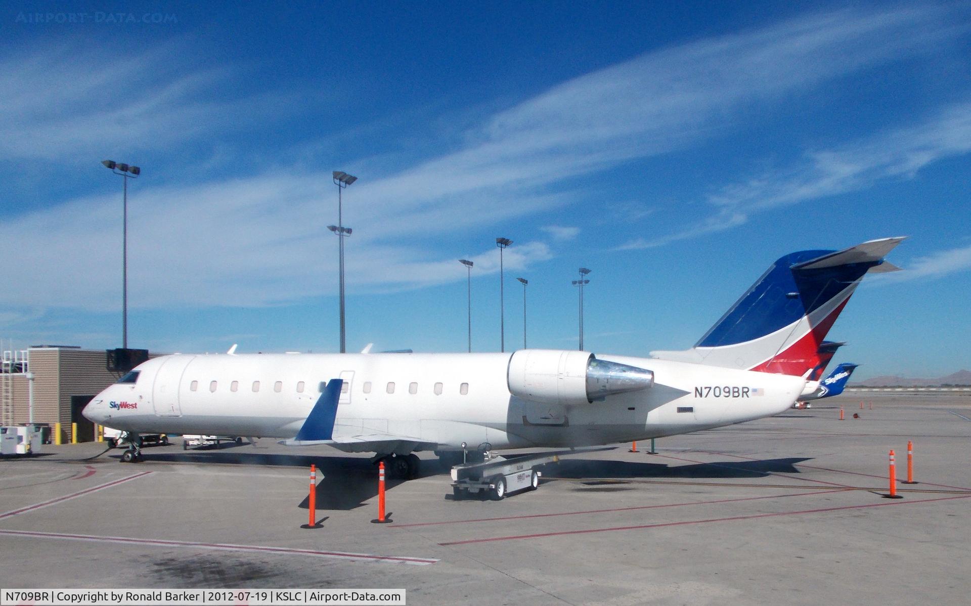 N709BR, 2003 Bombardier CRJ-200ER (CL-600-2B19) C/N 7850, SLC UT