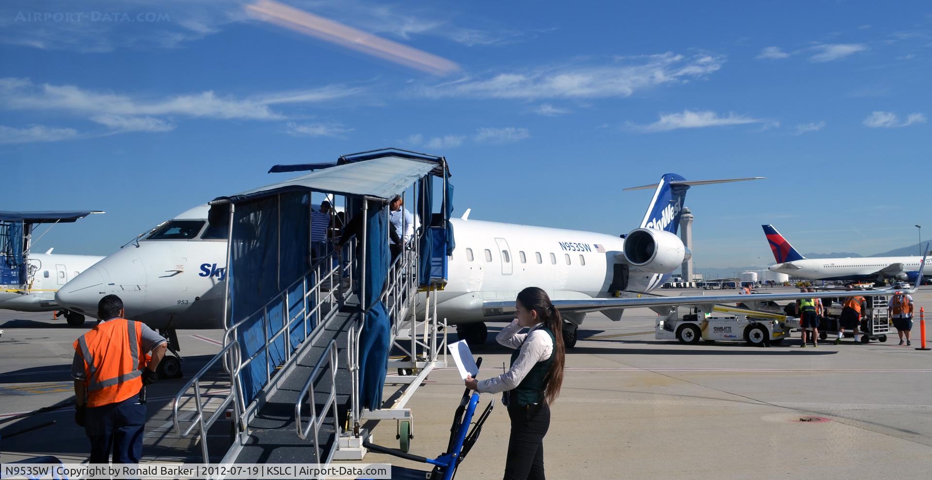 N953SW, 2003 Bombardier CRJ-200LR (CL-600-2B19) C/N 7813, SLC UT