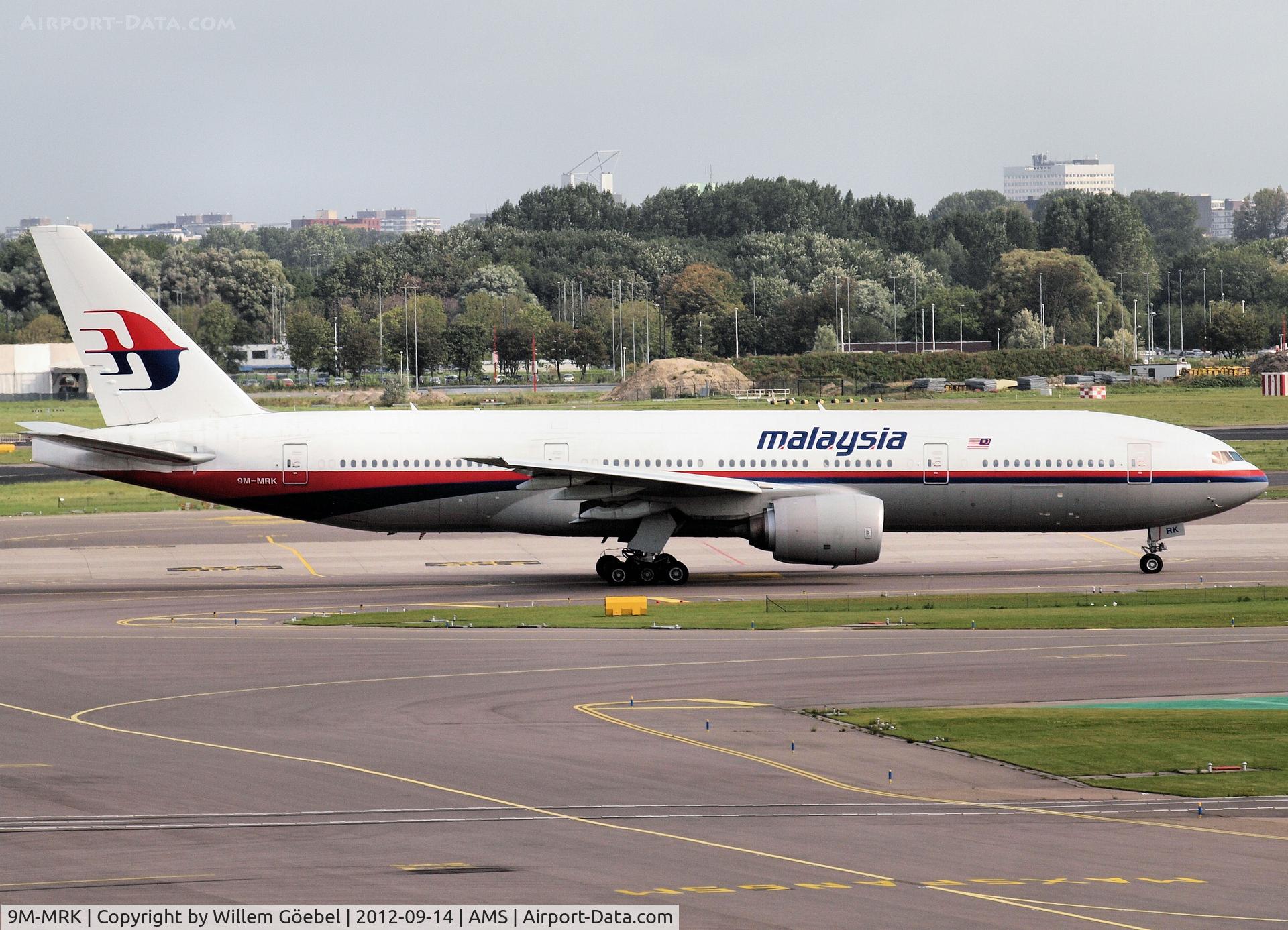 9M-MRK, 1999 Boeing 777-2H6/ER C/N 28418, Taxi to runway 24 of Schiphol Airport