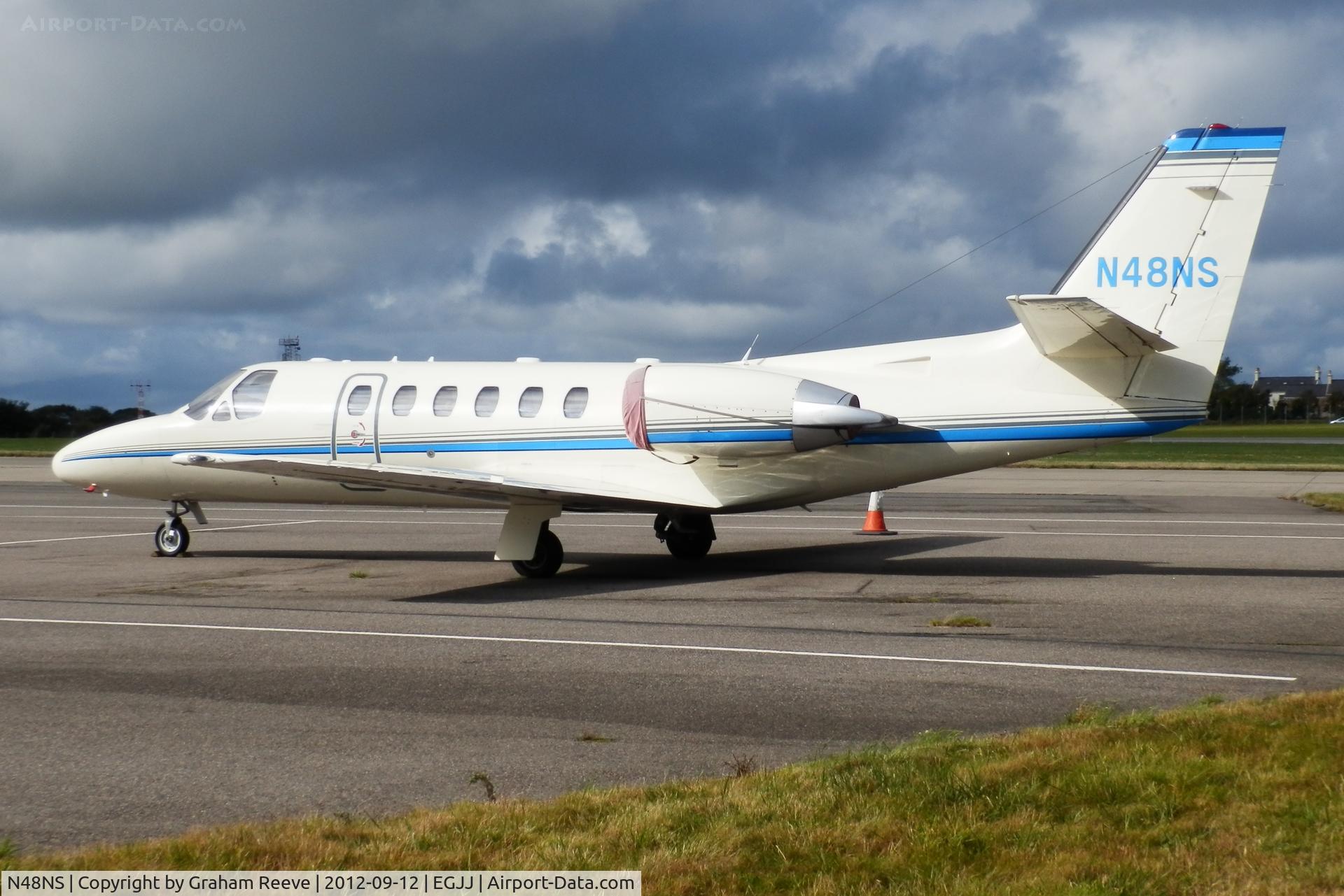 N48NS, 2000 Cessna 550 Citation Bravo C/N 550-0939, Parked at Jersey.