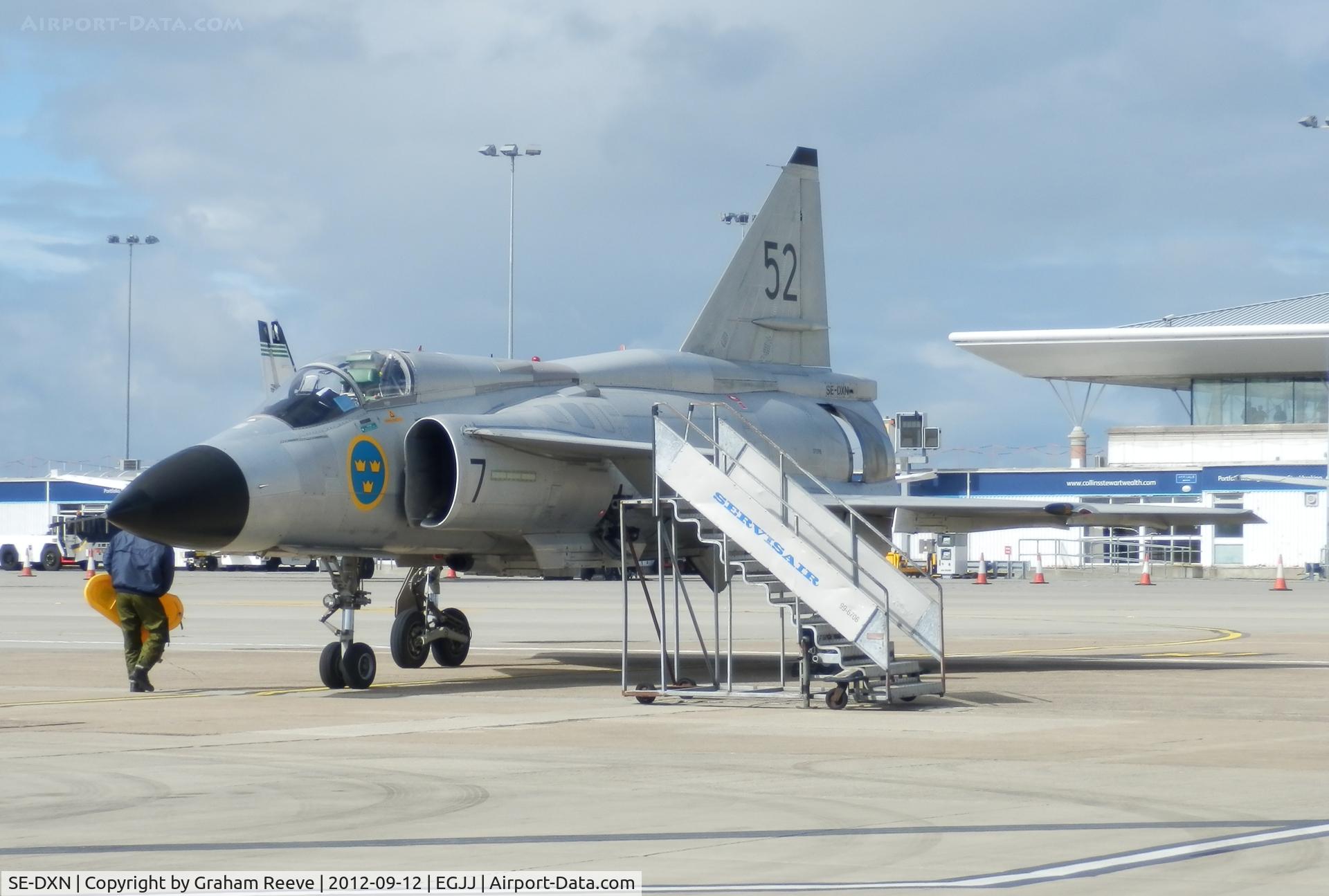 SE-DXN, 1977 Saab AJS 37 Viggen C/N 37098, Ready for the Air Show.