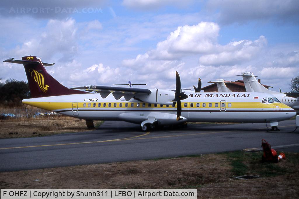 F-OHFZ, 1995 ATR 72-212 C/N 469, Waiting his delivery...