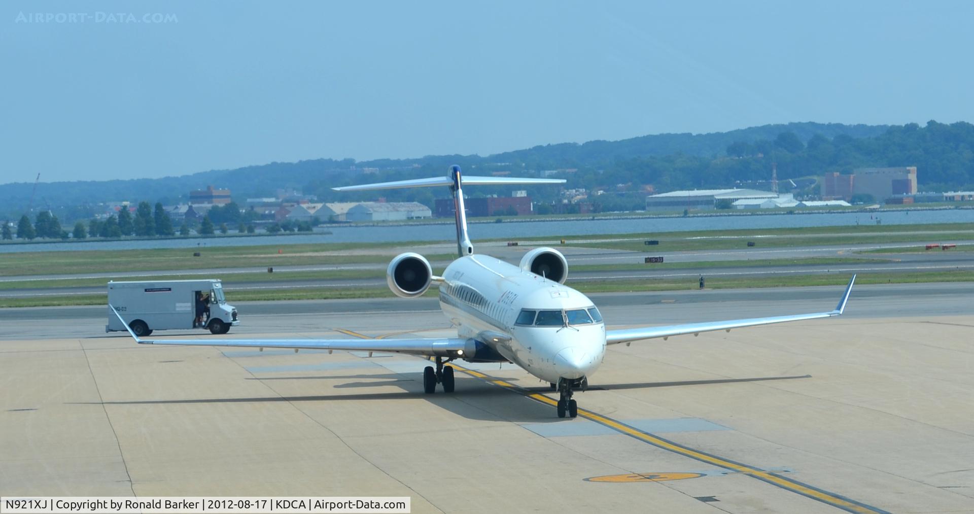 N921XJ, 2008 Bombardier CRJ-900ER (CL-600-2D24) C/N 15172, Taxi DCA