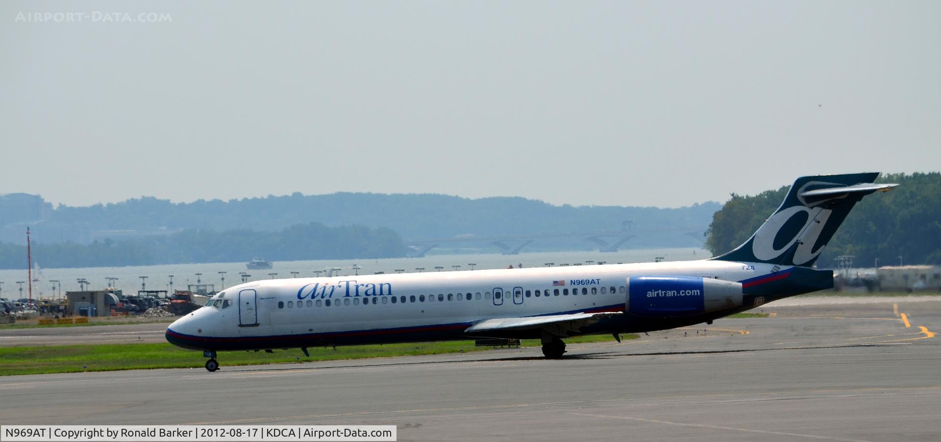 N969AT, 2001 Boeing 717-200 C/N 55030, DCA VA