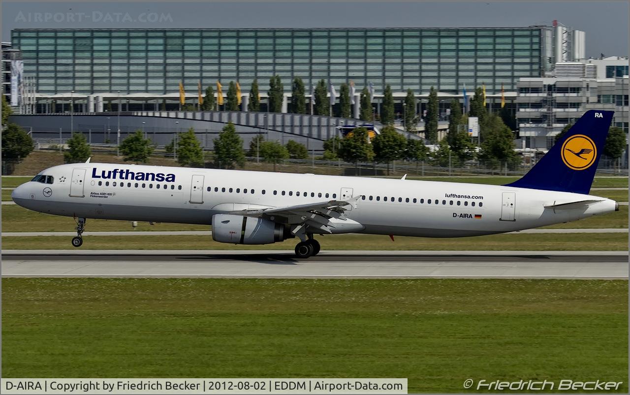 D-AIRA, 1993 Airbus A321-131 C/N 0458, decelerating after touchdown
