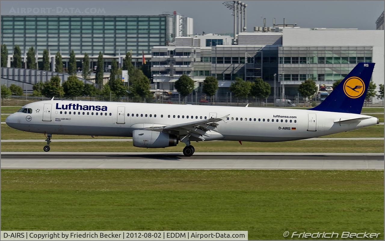 D-AIRS, 1996 Airbus A321-131 C/N 0595, decelerating after touchdown