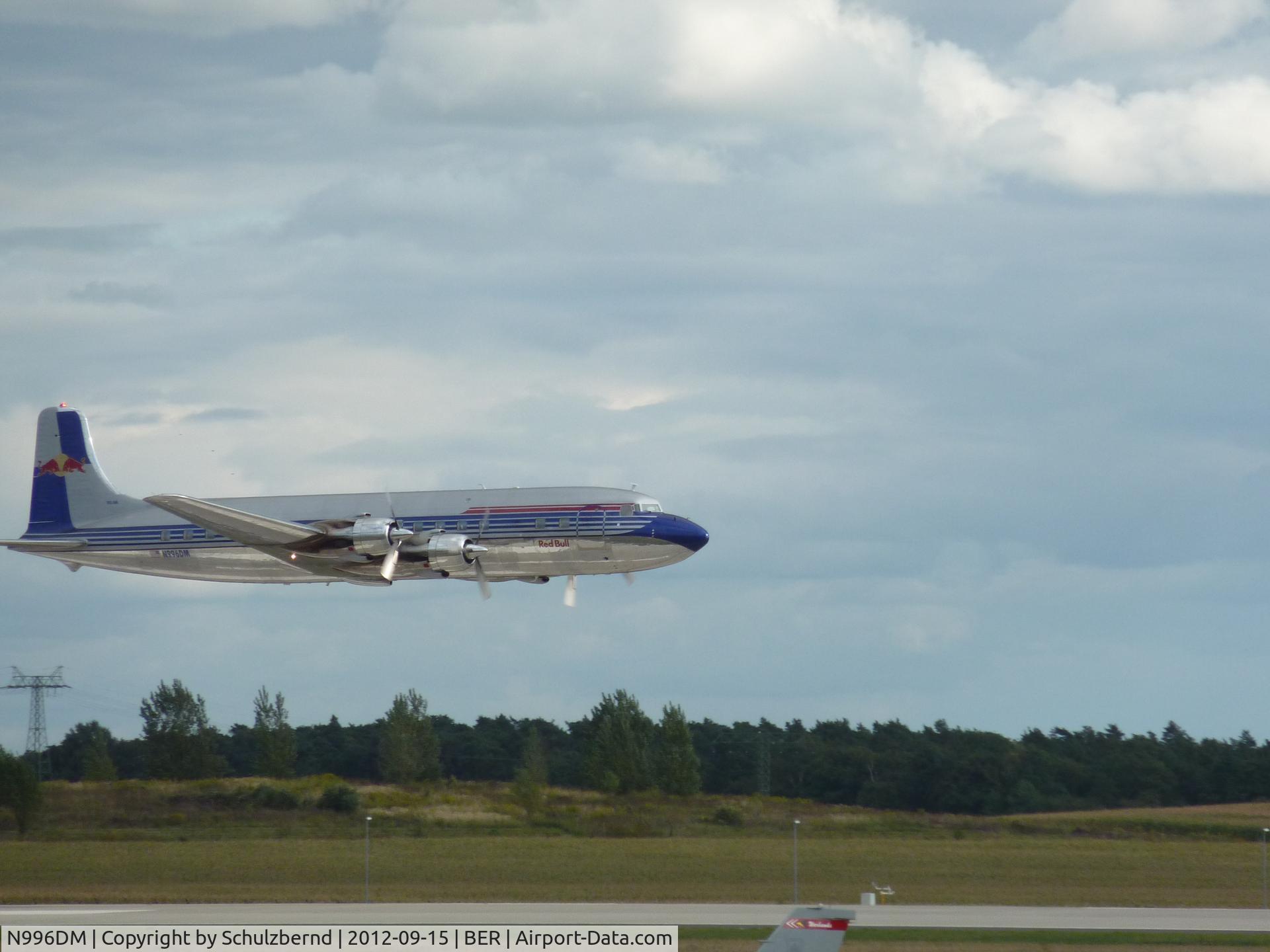 N996DM, 1958 Douglas DC-6B C/N 45563, Berlin-Schoenefeld  ILA 2012