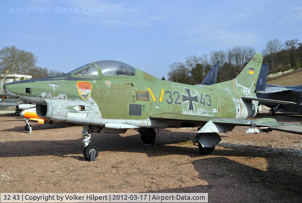 32 43, Fiat G-91R/3 C/N D512, at Savigny-les-Beaune