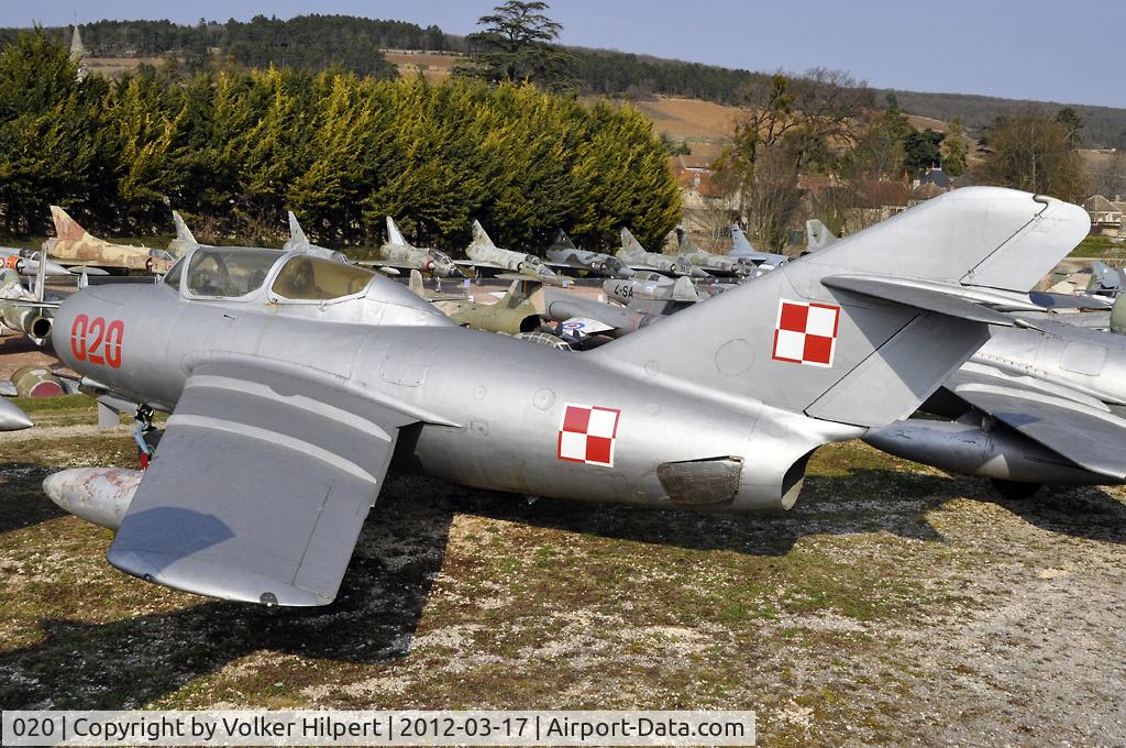 020, PZL-Mielec SBLim-2M (MiG-15UTI) C/N 1A07020, at Savigny-les-Beaune