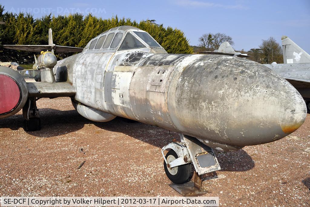 SE-DCF, 1953 Gloster Meteor TT.20 C/N AW5562, at savigny-les-Beaune