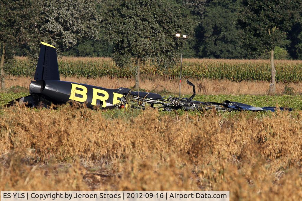 ES-YLS, Aero L-39 Albatros C/N 691881, just crashed near the village Valkenswaard, The Netherlands