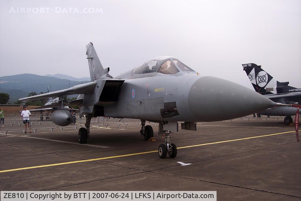 ZE810, 1988 Panavia Tornado F.3 C/N 3324, Airshow 2007
note the Remove before flight in italian on the nose