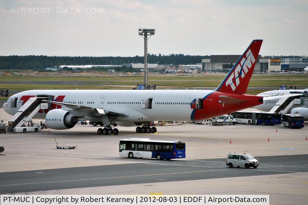 PT-MUC, 2008 Boeing 777-32W/ER C/N 37666, Parked up for the night before an early departure