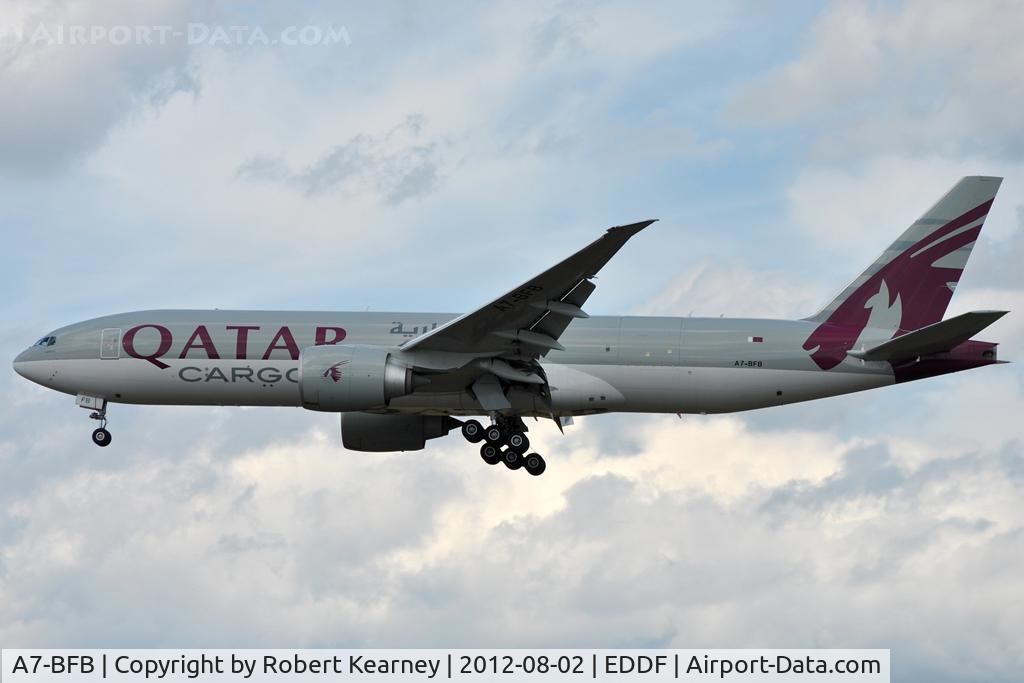 A7-BFB, 2010 Boeing 777-FDZ C/N 36100, On short finals for r/w 25L