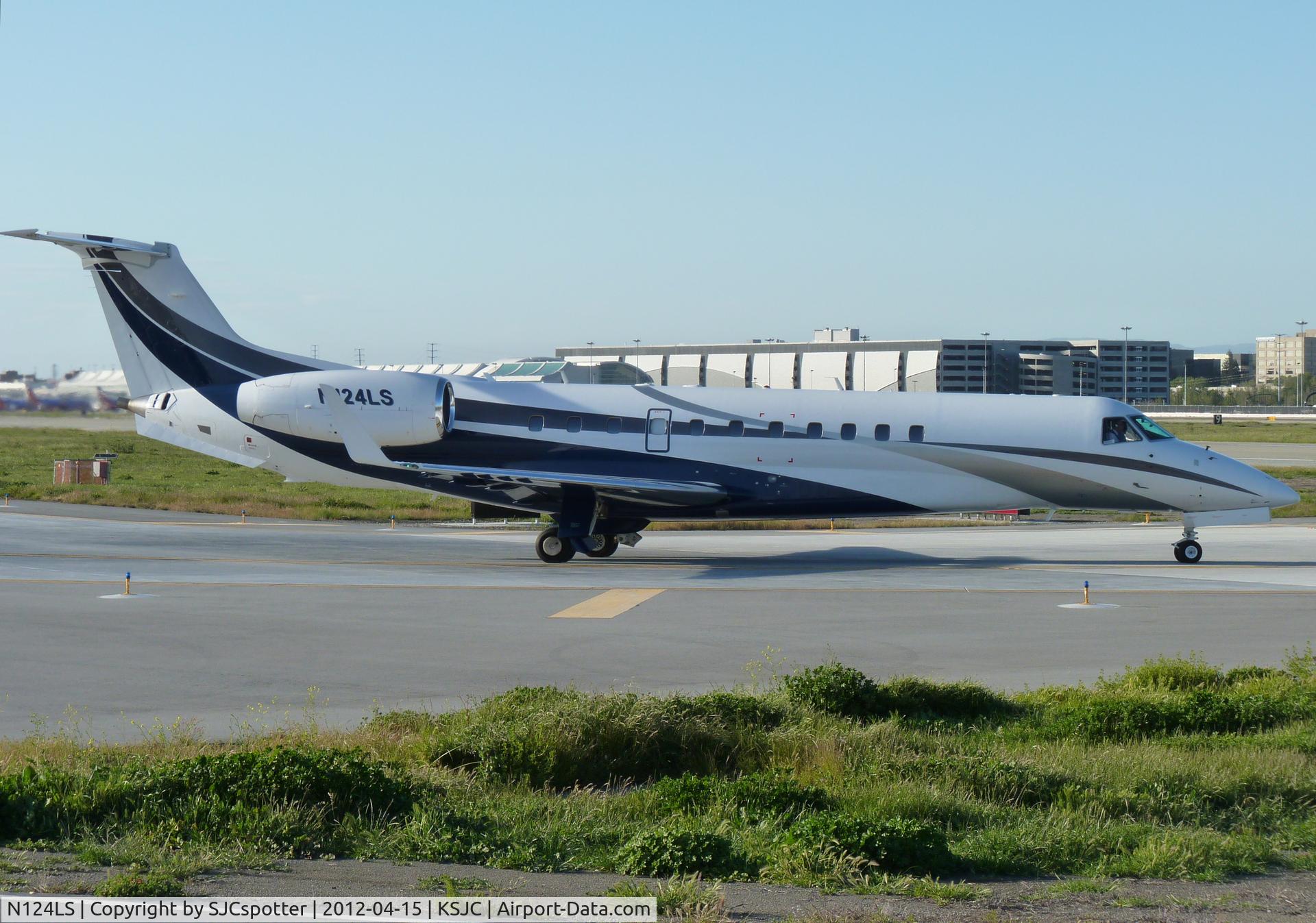 N124LS, 2006 Embraer EMB-135BJ Legacy C/N 14500948, Taken from KSJC.