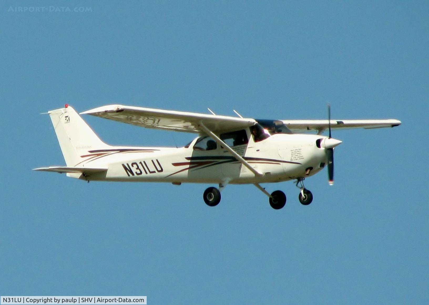 N31LU, 2005 Cessna 172R C/N 17281258, Landing at Shreveport Regional.