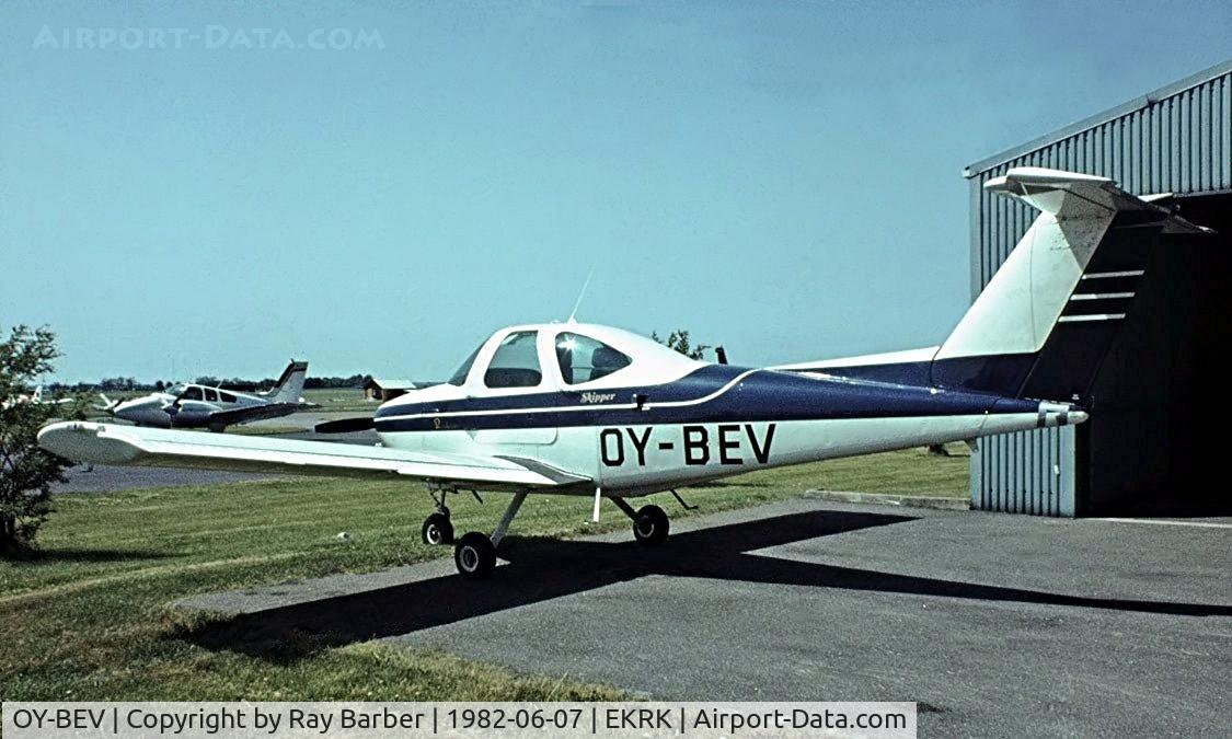 OY-BEV, Beech 77 Skipper C/N WA-237, Beech 77 Skipper [WA-237] Roskilde~OY 07/06/1982