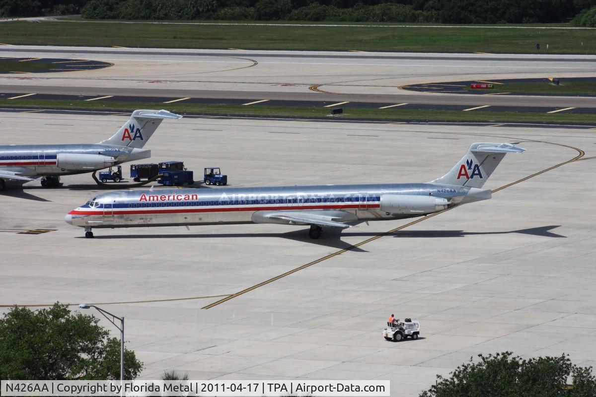 N426AA, 1986 McDonnell Douglas MD-82 (DC-9-82) C/N 49338, American MD-82