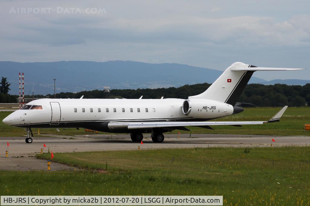 HB-JRS, 2005 Bombardier BD-700-1A11 Global Express C/N 9174, Taxiing