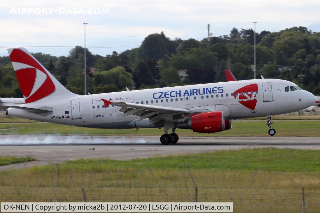 OK-NEN, 2008 Airbus A319-112 C/N 3436, Landing
