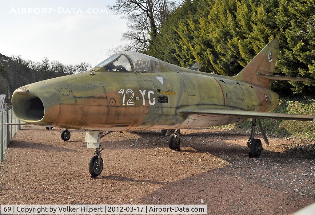 69, Dassault Super Mystere B.2 C/N 69, at Savigny-les-Beaune