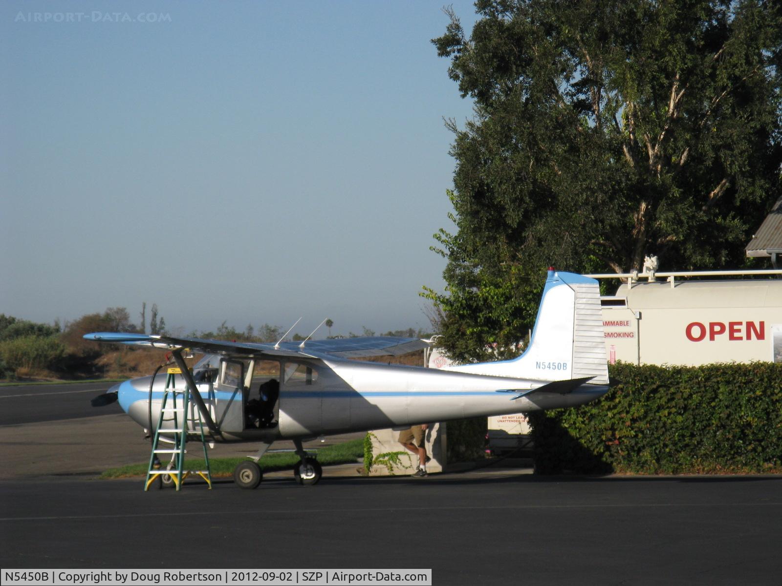 N5450B, 1956 Cessna 182 Skylane C/N 33450, 1956 Cessna 182 SKYLANE, Continental O-470-S 230 Hp, refueling