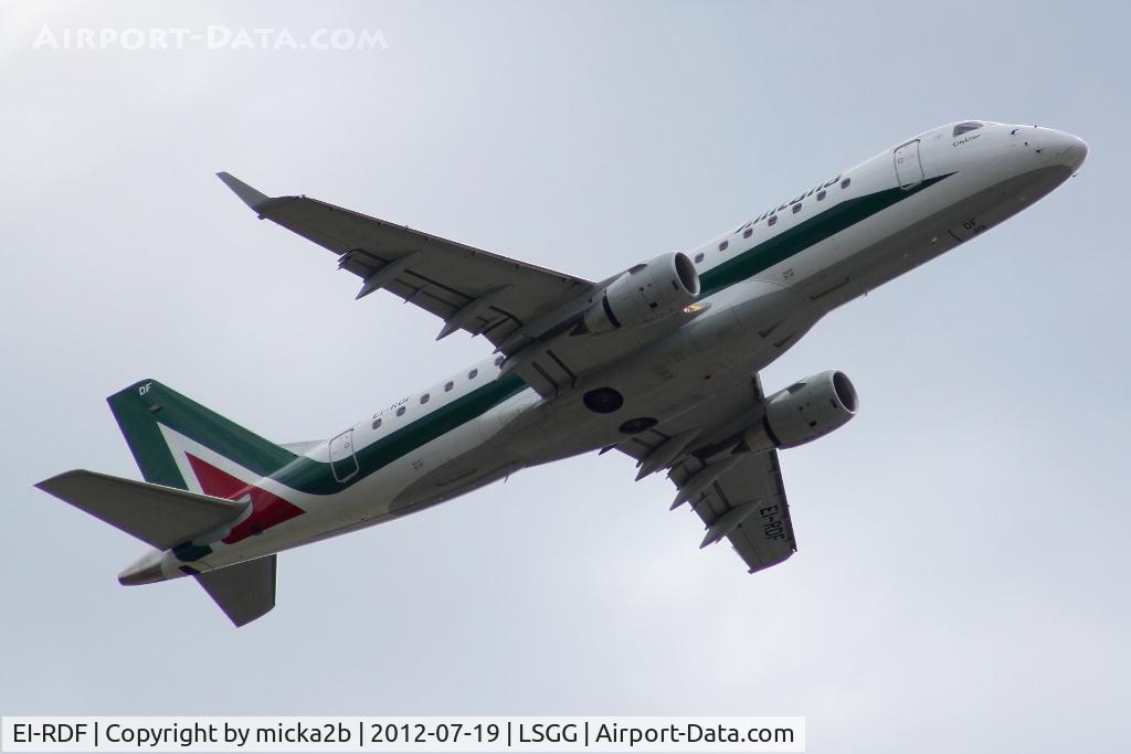 EI-RDF, 2012 Embraer 175LR (ERJ-170-200LR) C/N 17000337, Take off