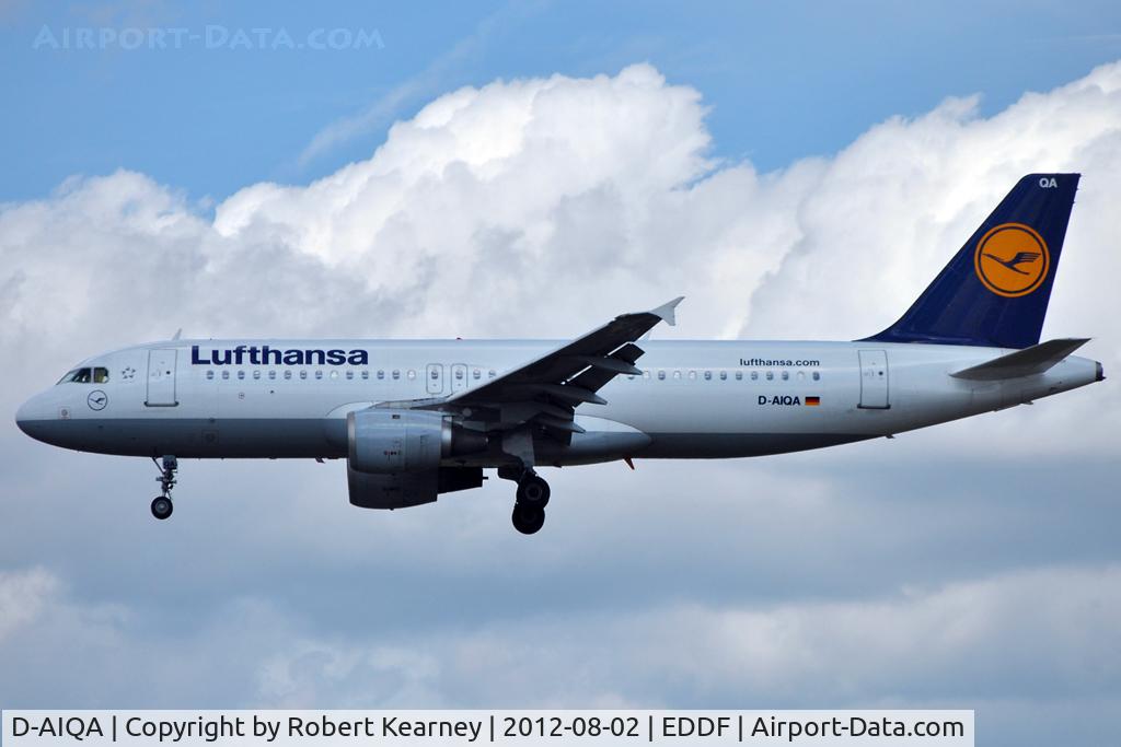 D-AIQA, 1991 Airbus A320-211 C/N 0172, On finals for r/w 25L