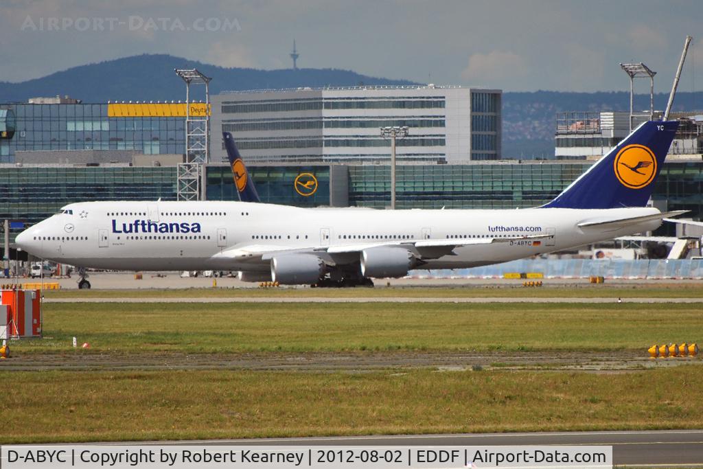 D-ABYC, 2012 Boeing 747-830 C/N 37828, Lining up r/w 25C