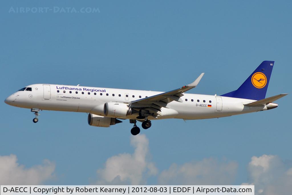 D-AECC, 2009 Embraer 190LR (ERJ-190-100LR) C/N 19000333, On finals for r/w 25L