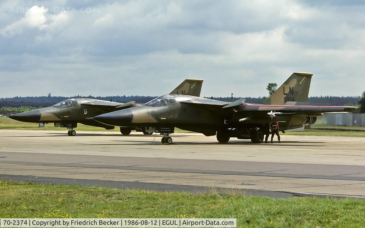 70-2374, 1970 General Dynamics F-111F Aardvark C/N E2-13, last chance inspection prior a mission from RAF Lakenheath
