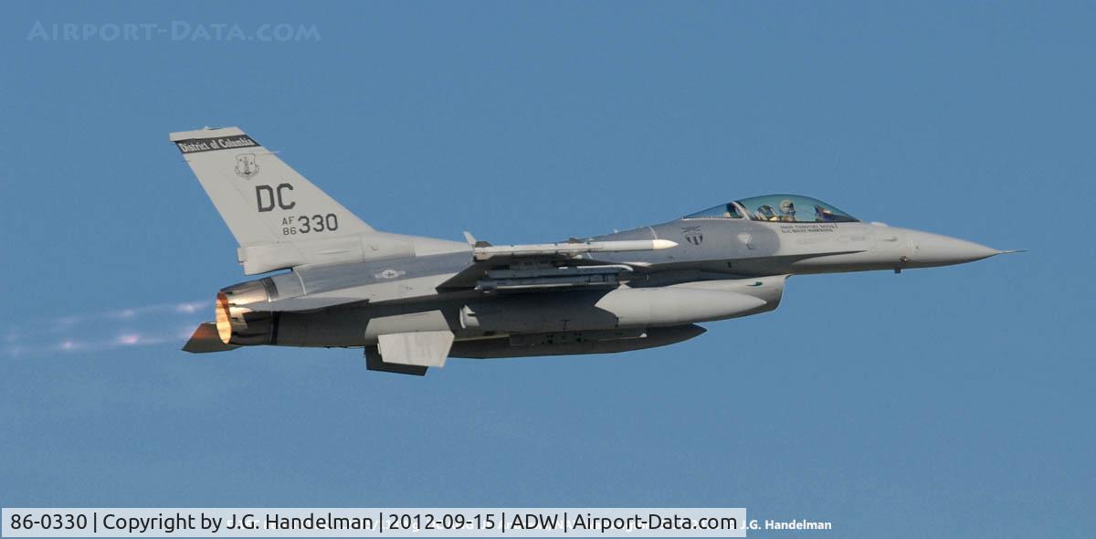 86-0330, 1986 General Dynamics F-16C Fighting Falcon C/N 5C-436, On take off.