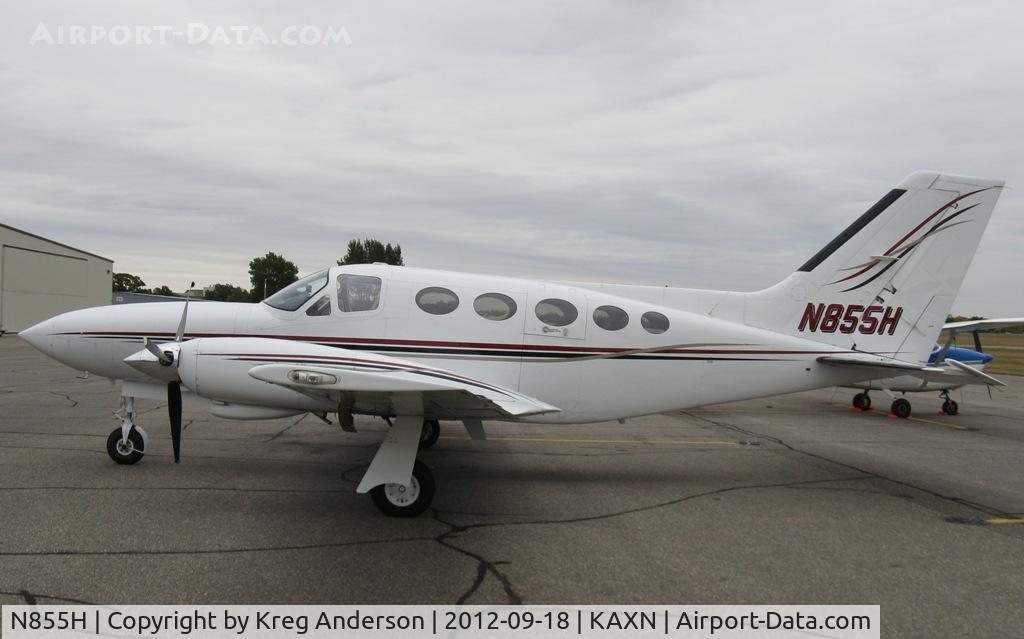 N855H, 1982 Cessna 414A Chancellor C/N 414A0855, Cessna 414A Chancellor on the line.