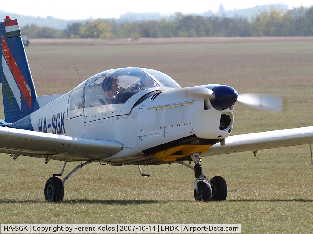 HA-SGK, 1982 Zlin Z-142 C/N 0346, Dunakeszi