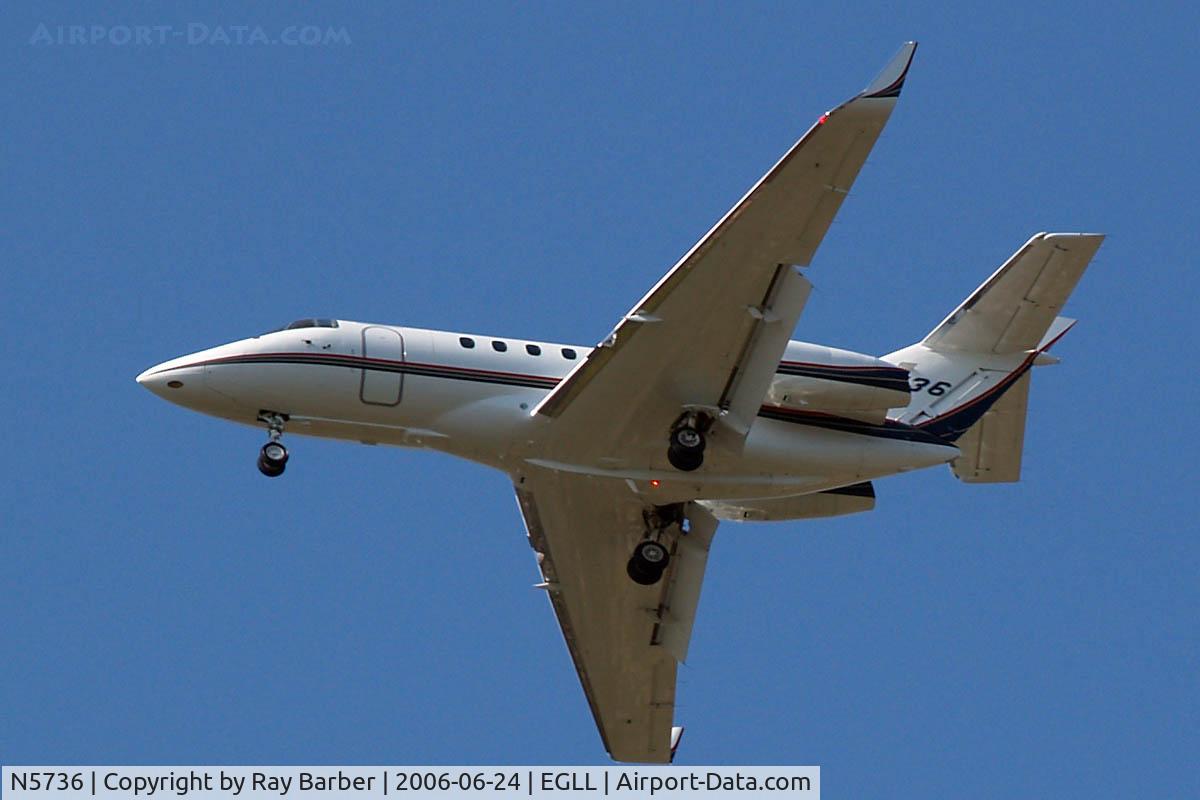 N5736, 2000 Raytheon Hawker 800XP C/N 258471, Hawker-Siddeley 125/800XP2 [258471} Home~G 24/06/2006