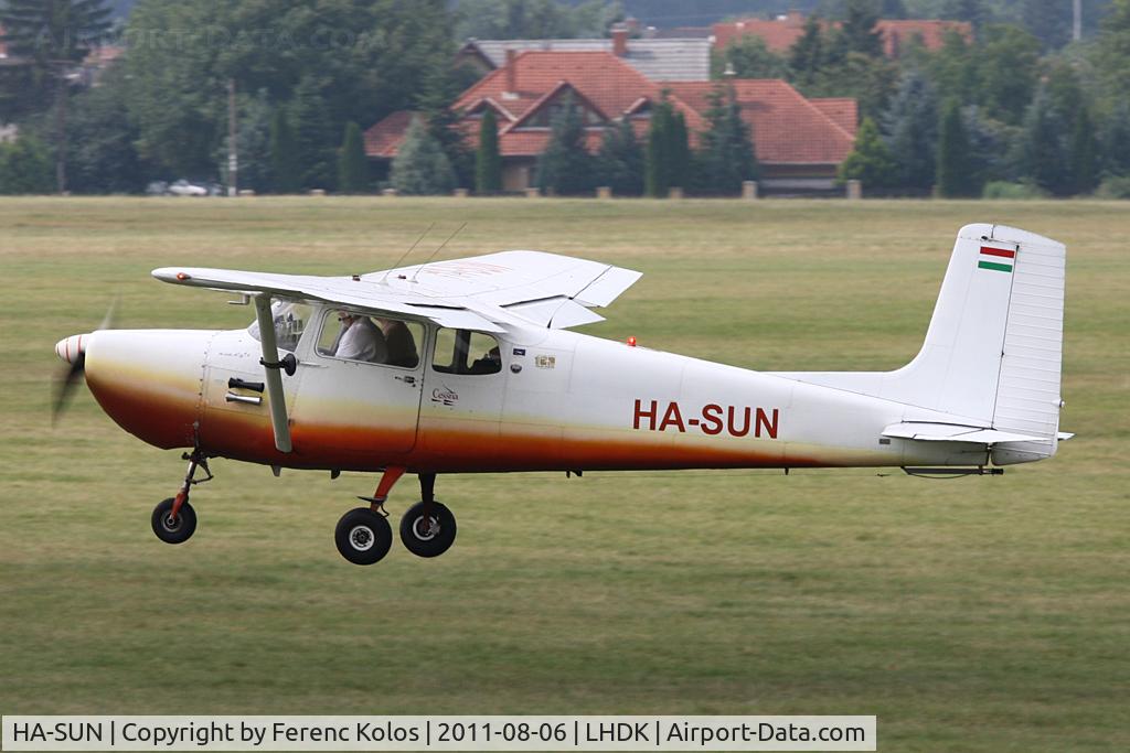 HA-SUN, 1958 Cessna 172 C/N 36536, Dunakeszi