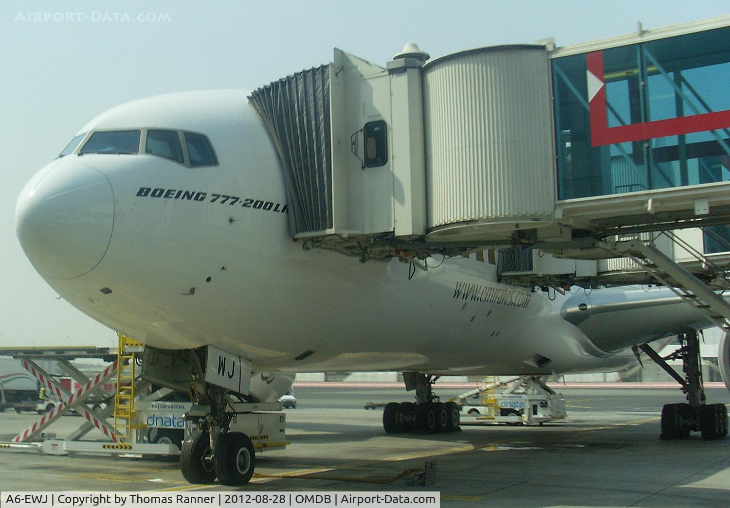 A6-EWJ, 2009 Boeing 777-21H/LR C/N 35590, Emirates Boeing 777