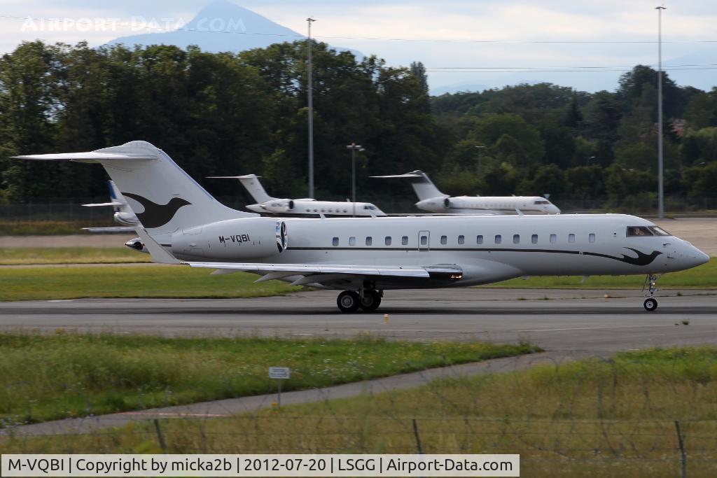 M-VQBI, 2006 Bombardier BD-700-1A10 Global Express C/N 9213, Take off