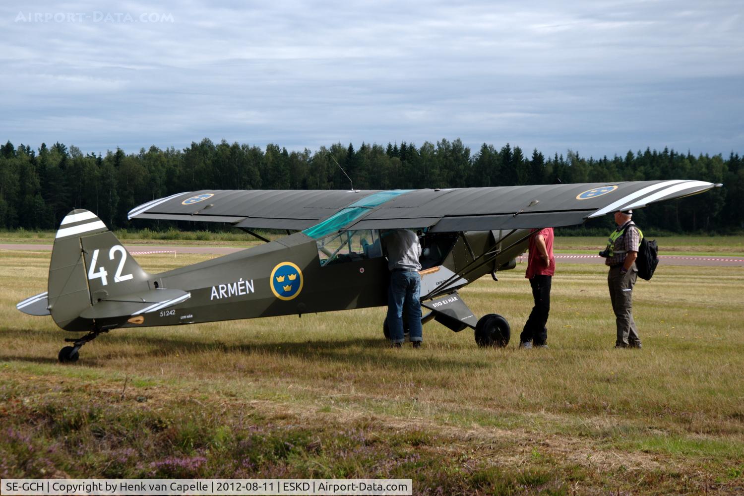 SE-GCH, 1966 Piper PA-18-150 Super Cub C/N 18-8361, Piper Cub SE-GCH painted in Swedish Army (Armen) colours, parked at Dala-Järna airfield, Sweden.