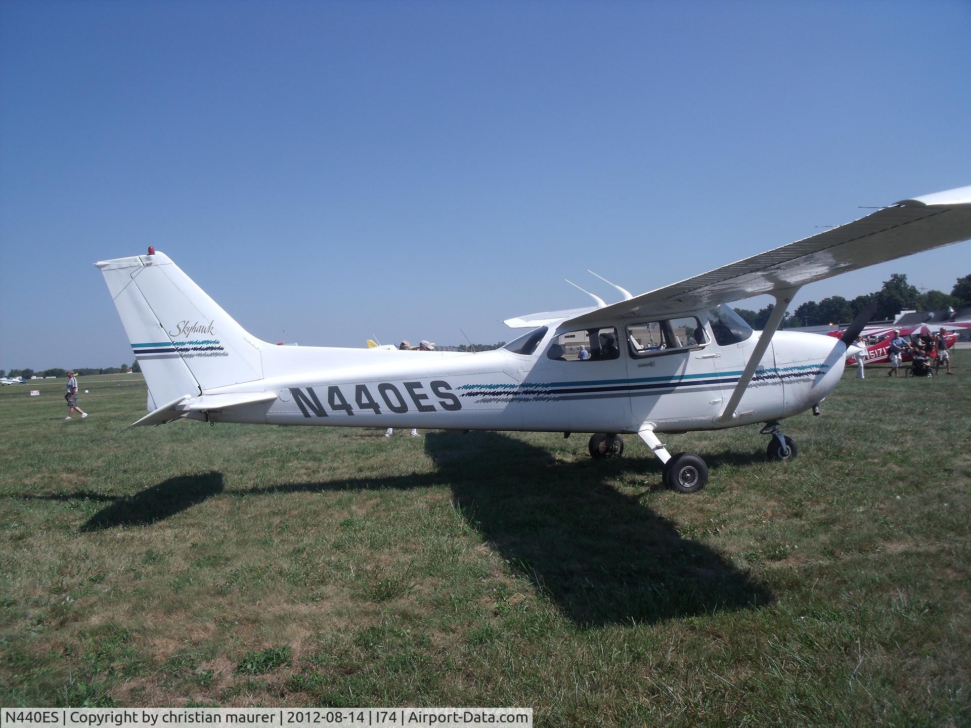 N440ES, 1998 Cessna 172R C/N 17280330, nice cessna 172