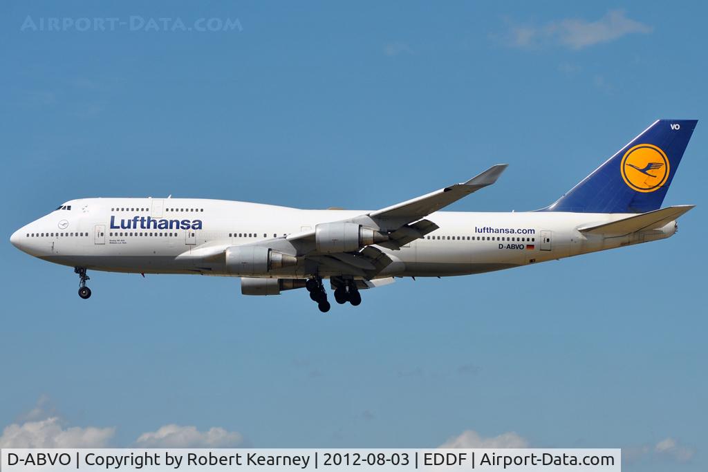 D-ABVO, 1996 Boeing 747-430 C/N 28086, On short finals for r/w 25L