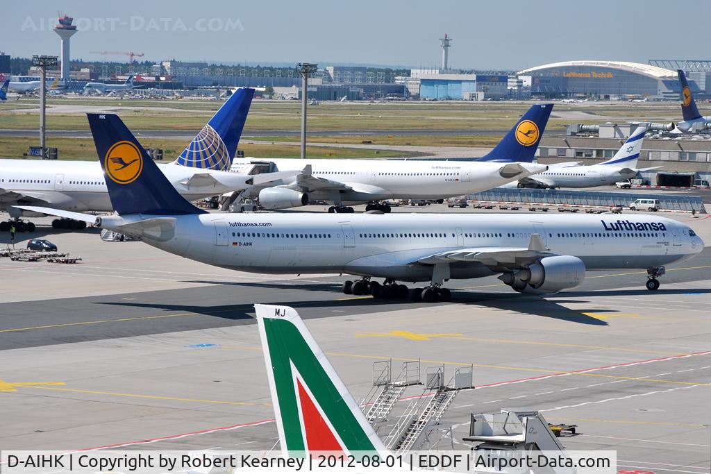 D-AIHK, 2004 Airbus A340-642 C/N 580, Turning on to stand