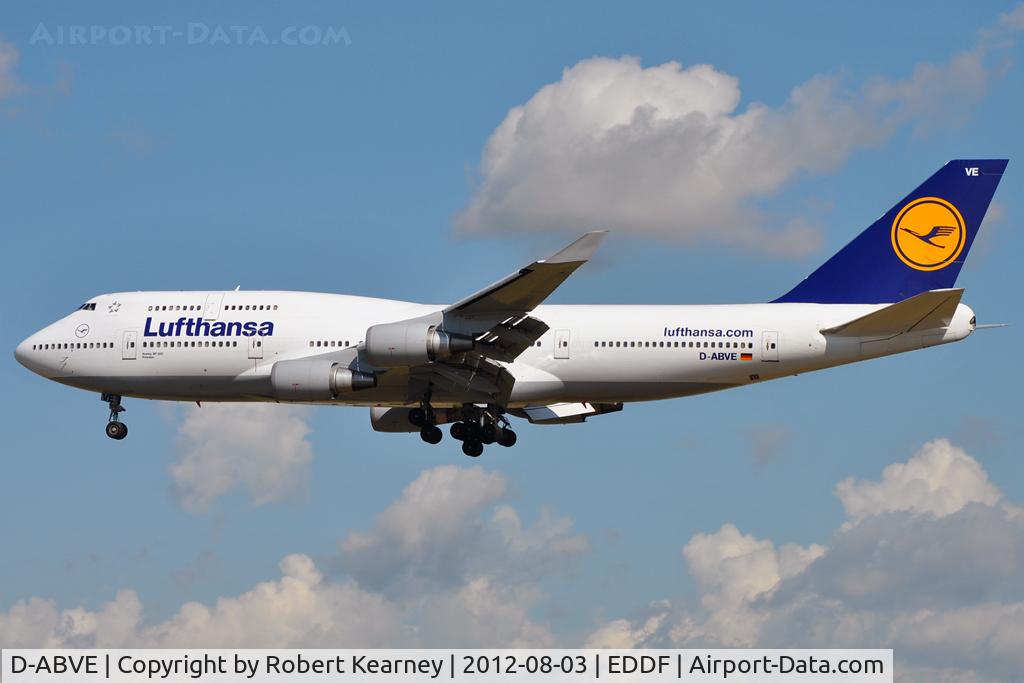 D-ABVE, 1990 Boeing 747-430 C/N 24741, On short finals for r/w 25L
