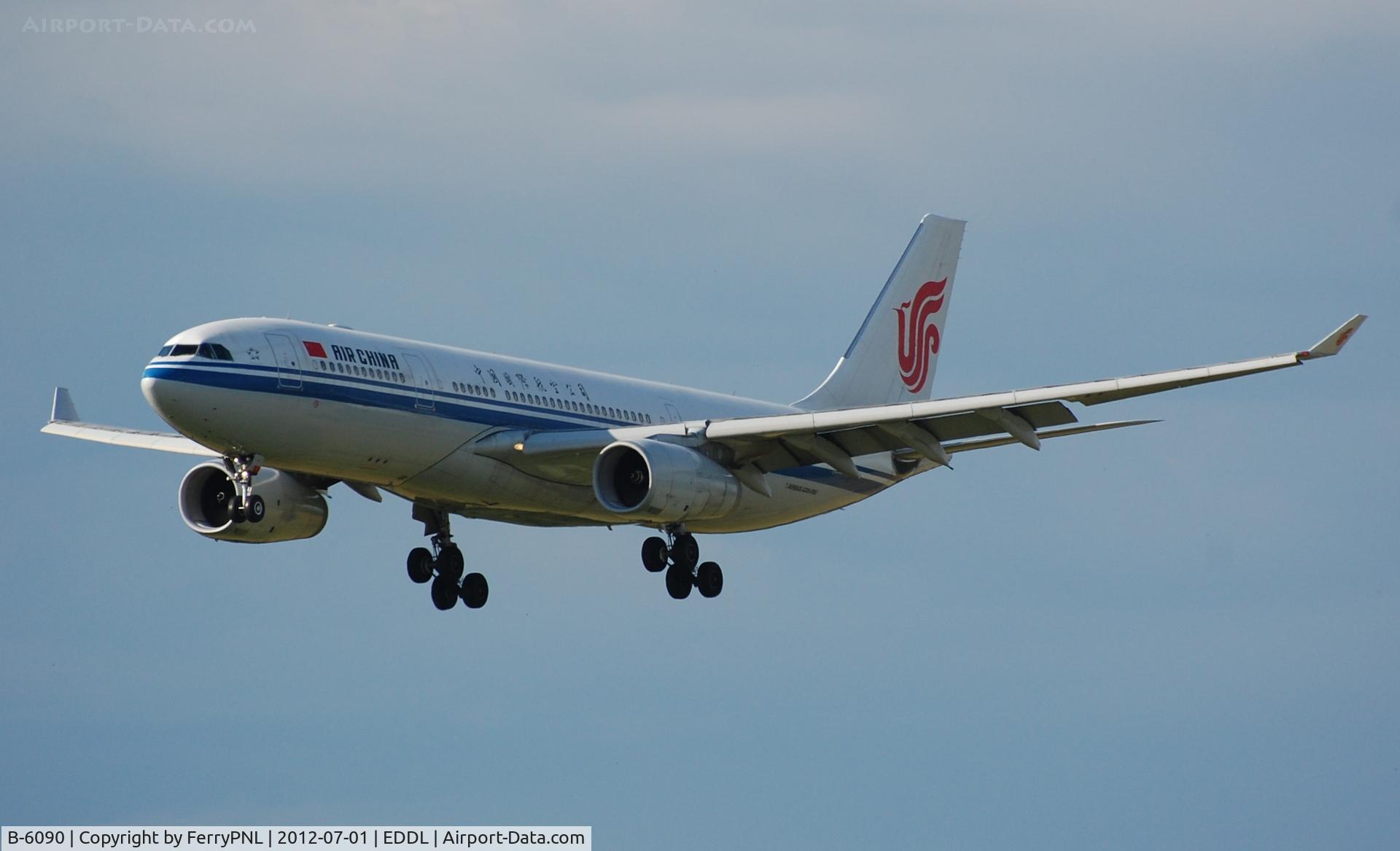 B-6090, 2007 Airbus A330-243 C/N 860, Air China A332 c/n 860 on final 23R