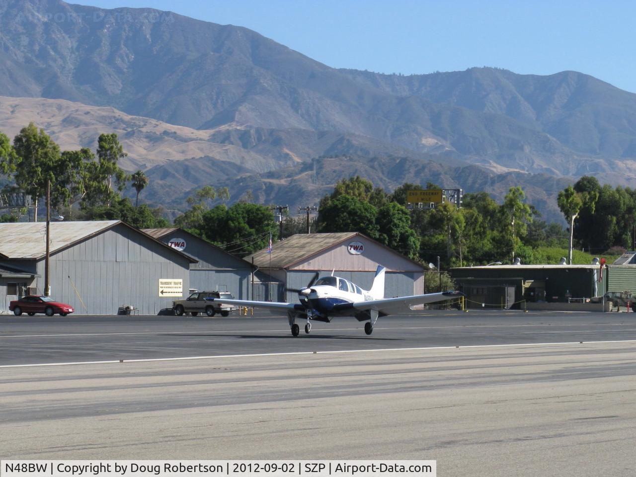 N48BW, 1975 Beech F33A Bonanza C/N CE-582, 1975 Beech F33A BONANZA, Continental IO-520-B 285 Hp, landing Rwy 22